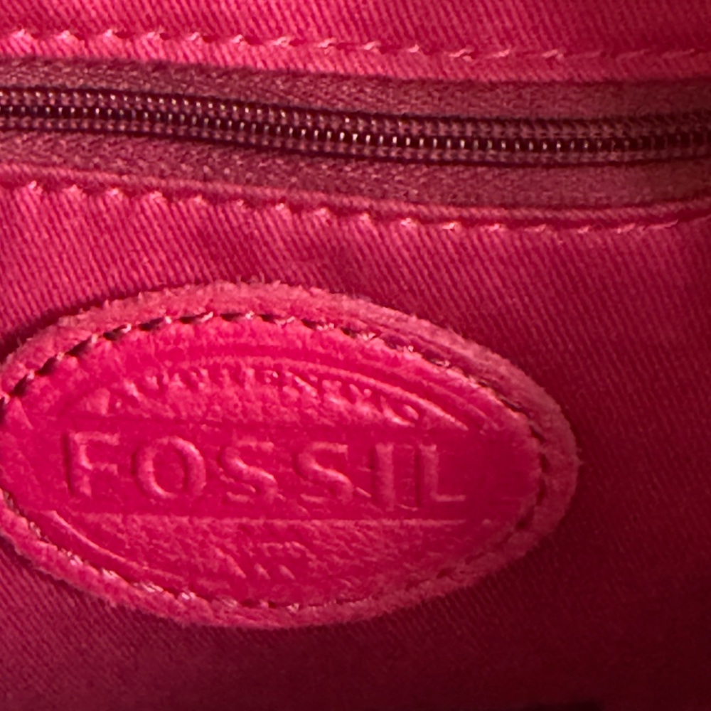Vibrant Fossil magenta Leather crossbody and top handle bag. Med, adjustable - Picture 12 of 16